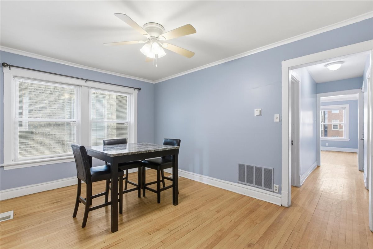 Building Photo - 5423 W Quincy St