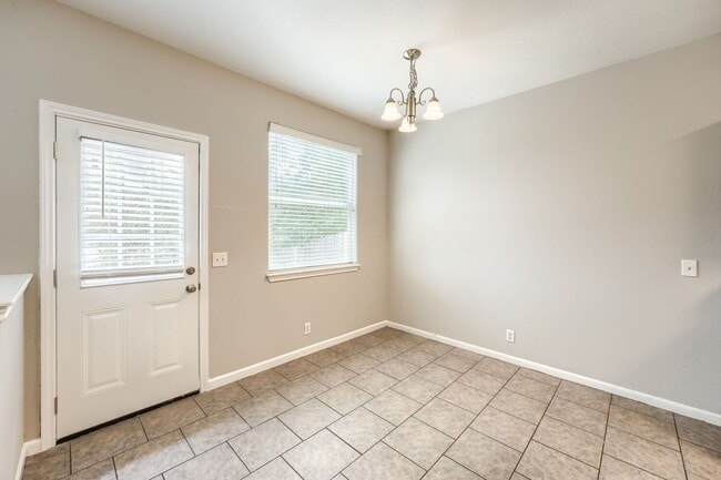 Building Photo - 2515 Allred Dr