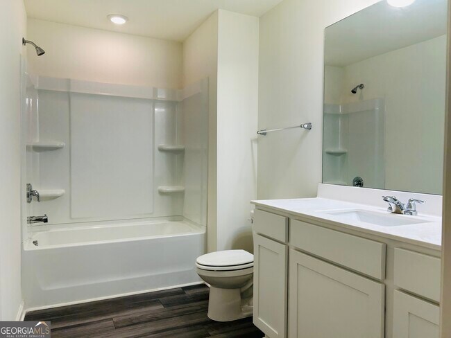Building Photo - 403 Kings Cross Wy