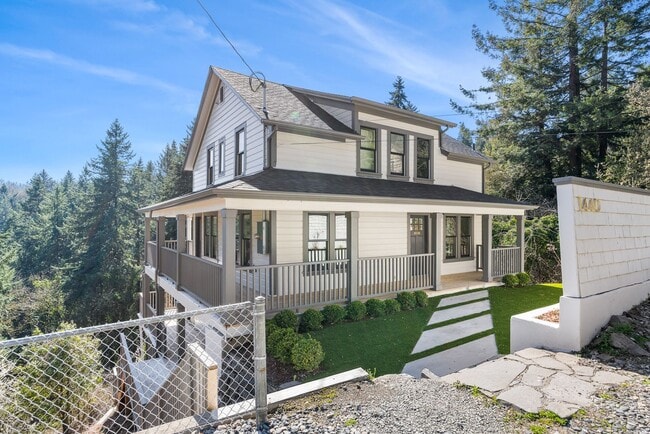 Building Photo - Freshly Remodeled Stunner Perched on the H...