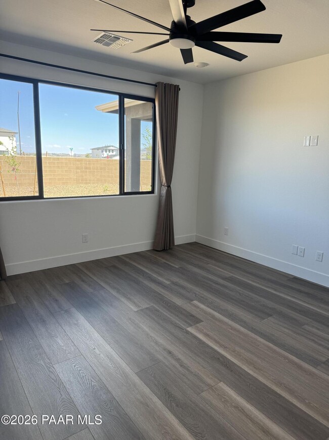 Building Photo - 6155 Summit Trl