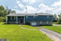 Building Photo - 402 Layfield Rd