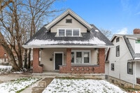 Building Photo - 922 Wells St