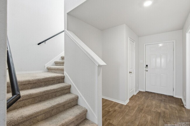 Building Photo - 6442 Dynamic Sound