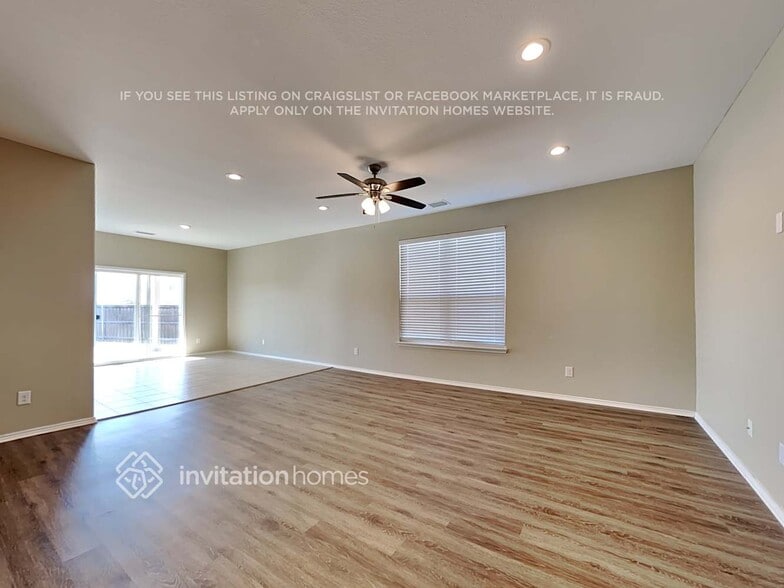 Building Photo - 2106 Slow Stream Dr