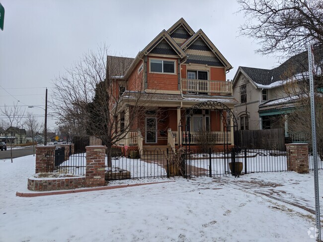 Building Photo - 2860 Humboldt St