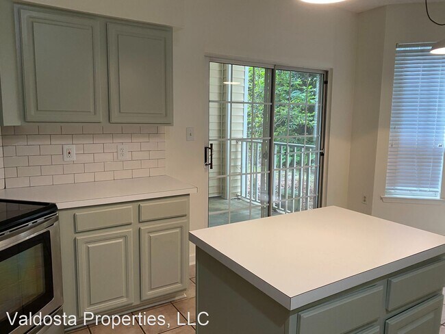 Building Photo - 2502B Jerry Jones Dr