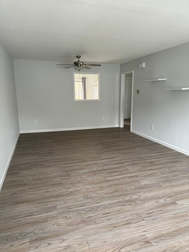 Building Photo - 14 Plymouth Ct