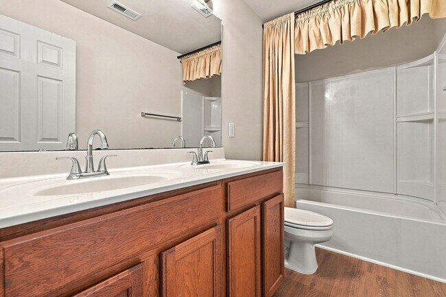 Building Photo - 4332 Burchard Dr