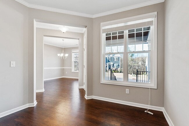 Building Photo - Great corner lot in Austin Creek with Fenced in Yard!