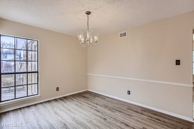 Building Photo - 4 br, 2 bath House - 412 Longshadow Lane UNIT