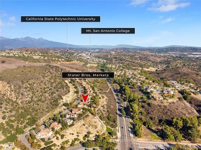 Building Photo - 19668 Three Oaks Ln