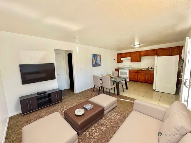 1x1Living Room - Standard - 7 - Sunnyside Terrace