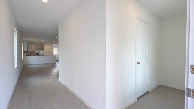 Building Photo - 21702 Cottonwood Mdws Trl