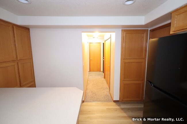 Building Photo - 3 Bedroom, 2 bath house with A/C!