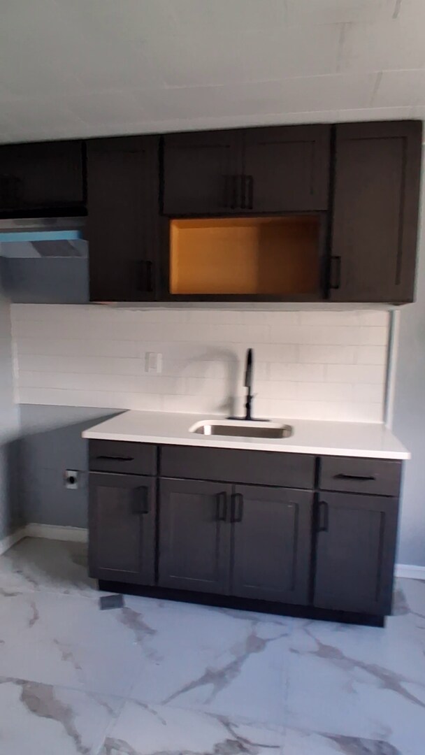 Building Photo - 203 3rd St