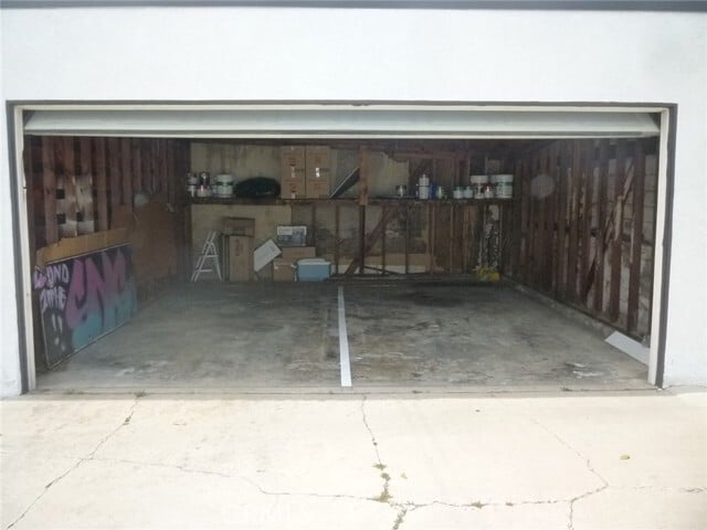 Building Photo - 15709 Brighton Ave