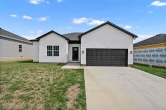 Building Photo - 451 White Dogwood Cir