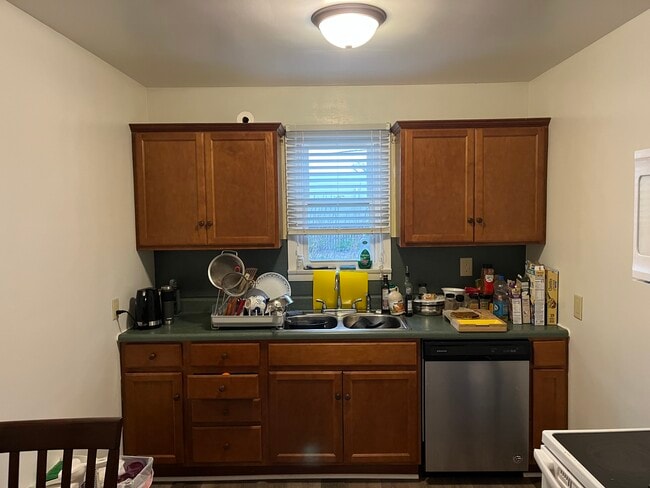 Building Photo - 1514 Grandview Dr