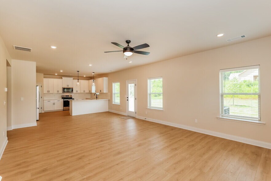 Building Photo - 146 Cantrell Wy