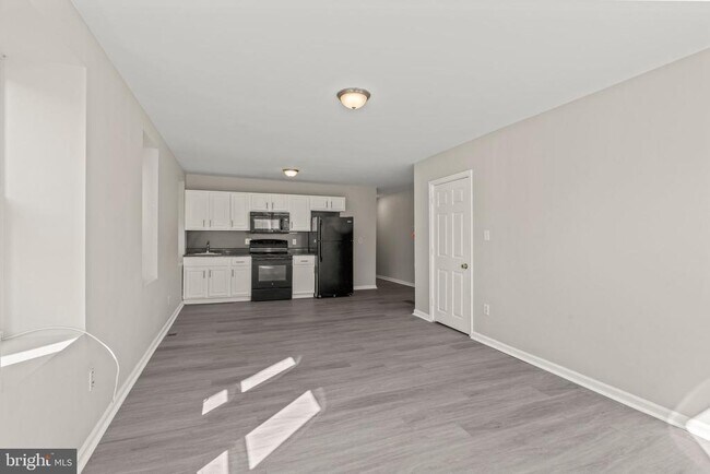 Primary Photo - 1018 S 52nd St