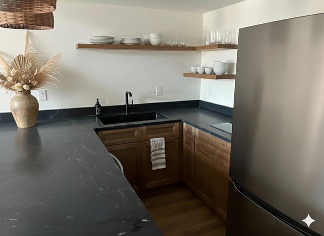 Building Photo - 4301 Waterview Cir