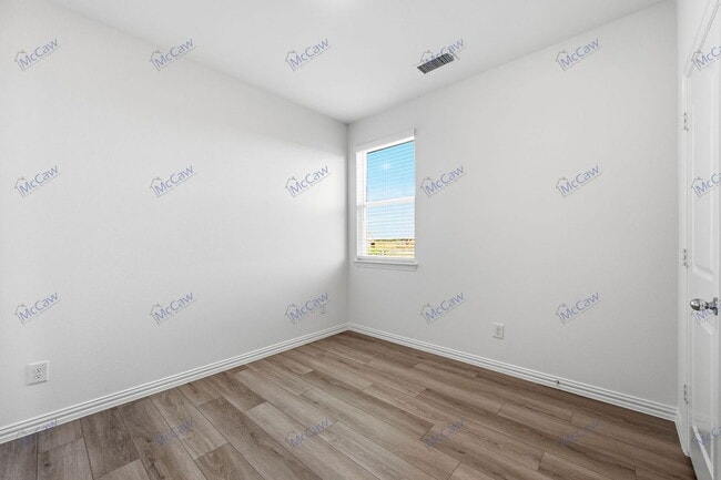 Building Photo - 239 Golden Run Dr