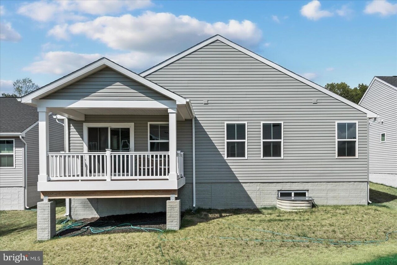 Building Photo - 7120 Iron Gall Ln