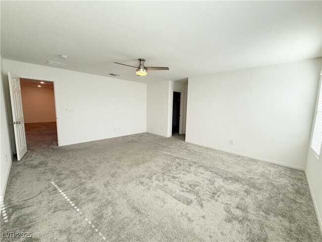 Building Photo - 8011 Cavazzo Ave