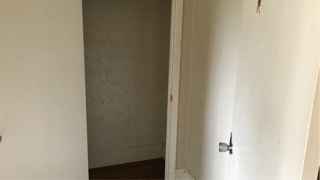 Building Photo - 106 Grape St