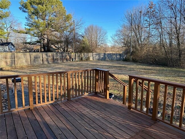 Building Photo - 332 W Nightingale Cir
