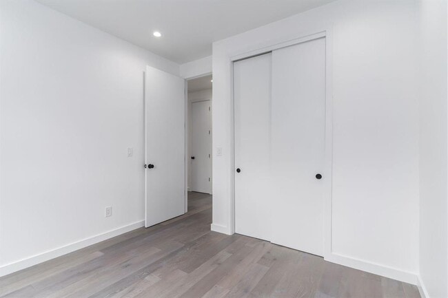 Building Photo - 915 Tillery St