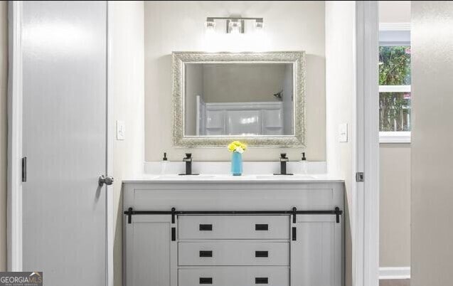 Building Photo - 1523 Delia Dr