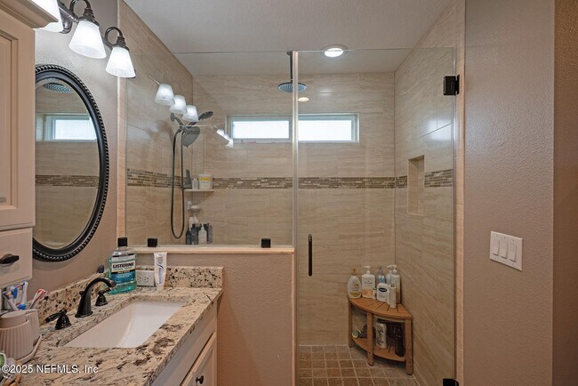 Building Photo - 3693 Lightview Ln