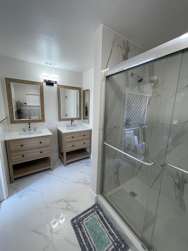 Building Photo - 4351 Orange Grove Blvd