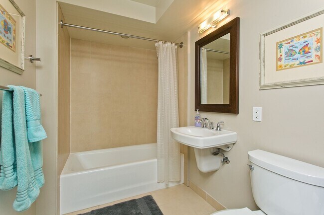 Building Photo - Luxury Living in Waikiki - Allure Waikiki ...