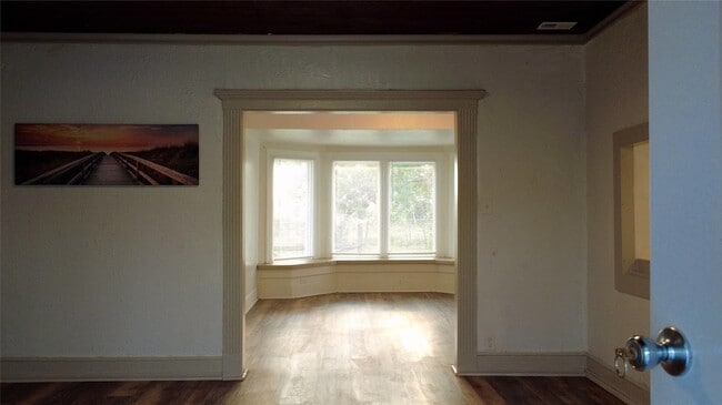 Building Photo - 24206 Longenbaugh Rd