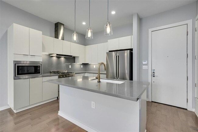 Building Photo - 207 W Johanna St