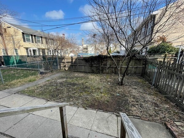 Building Photo - 40 I St