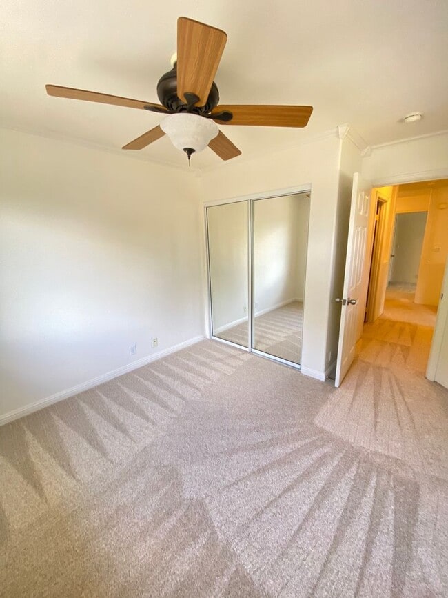 Building Photo - Launani Valley Duplex Unit