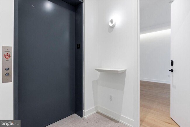 Building Photo - 724 Chestnut St