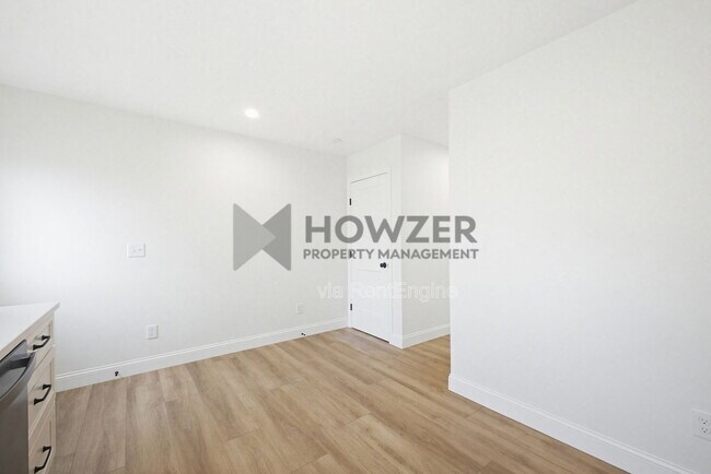 Building Photo - 24 Crocker St