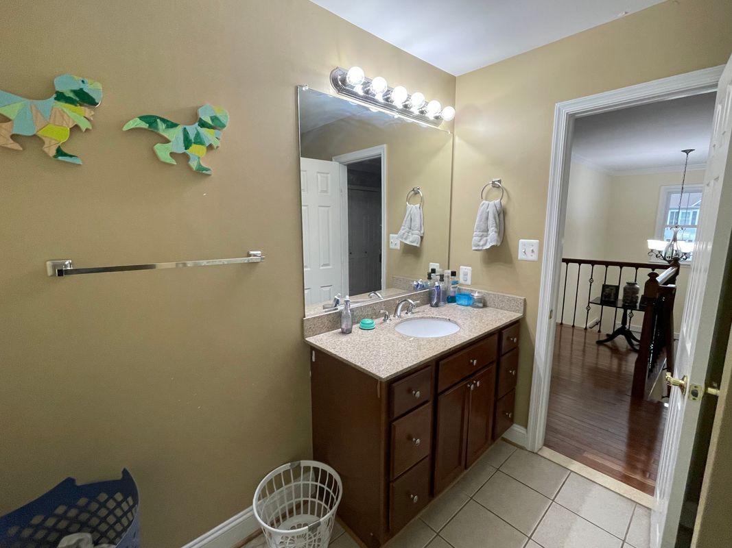 Building Photo - 20671 Stillpond Ct