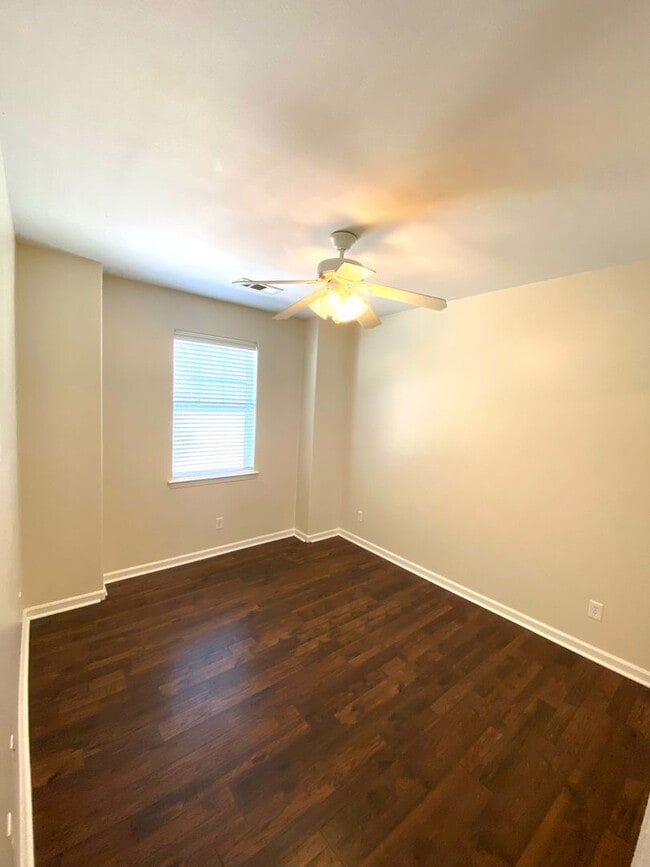 Building Photo - Coming Soon! Beautiful house in the Ave's