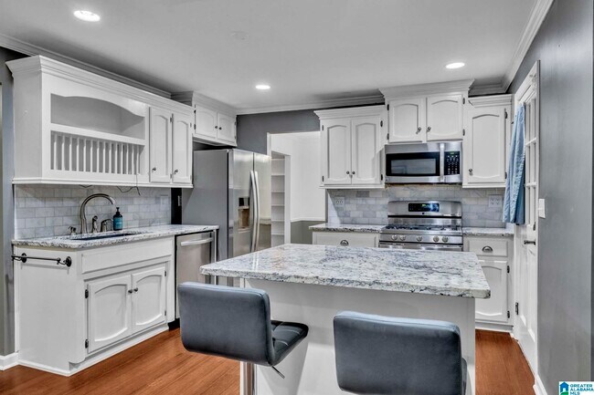 Building Photo - 5501 Heath Row Dr