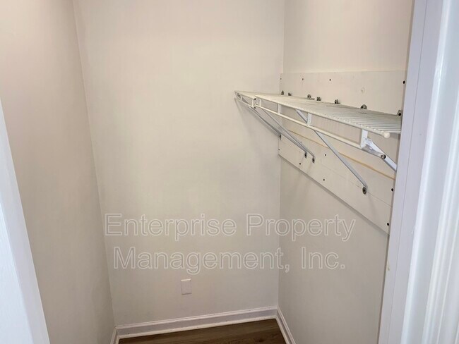 Building Photo - 7125 Showboat Ln