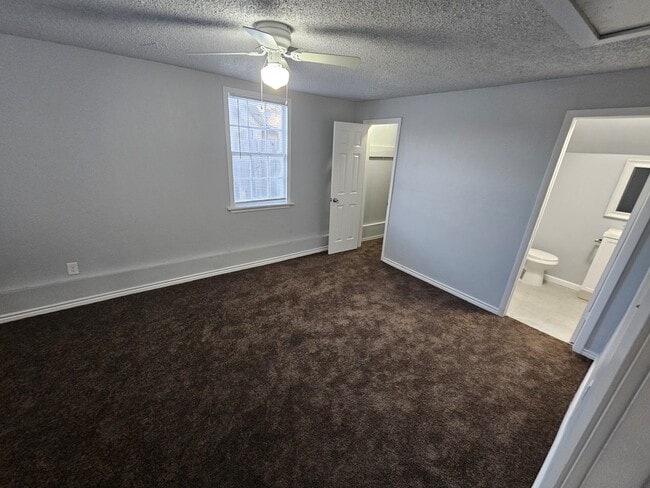 Building Photo - 2505 NW Lincoln Ave