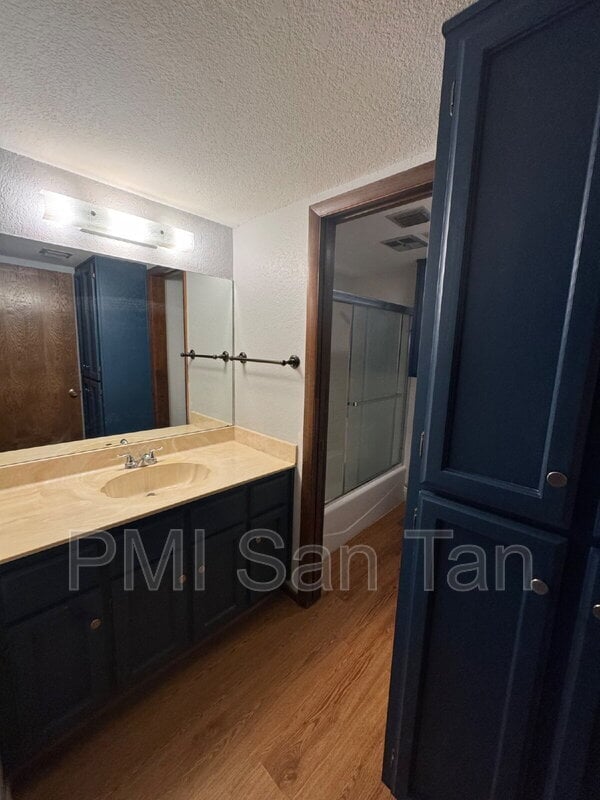 Building Photo - 834 E Fountain St