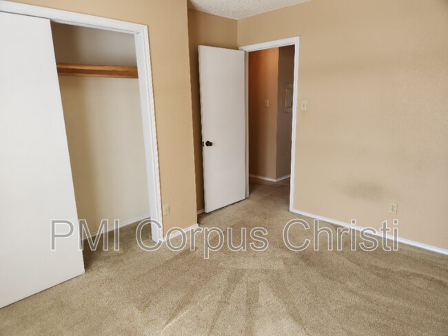 Building Photo - 6702 Everhart Rd