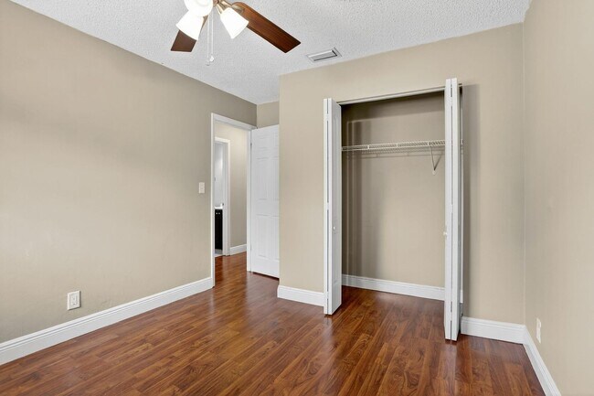 Building Photo - 3037 NW 48th Ave